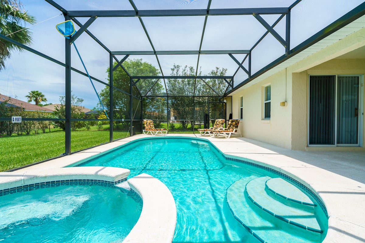 Tuscan Ridge Villa Pool area in Orlando, Florida